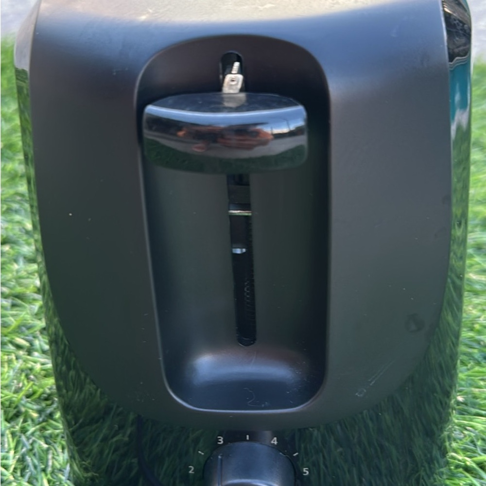 Black Toaster - Picture 2 of 5